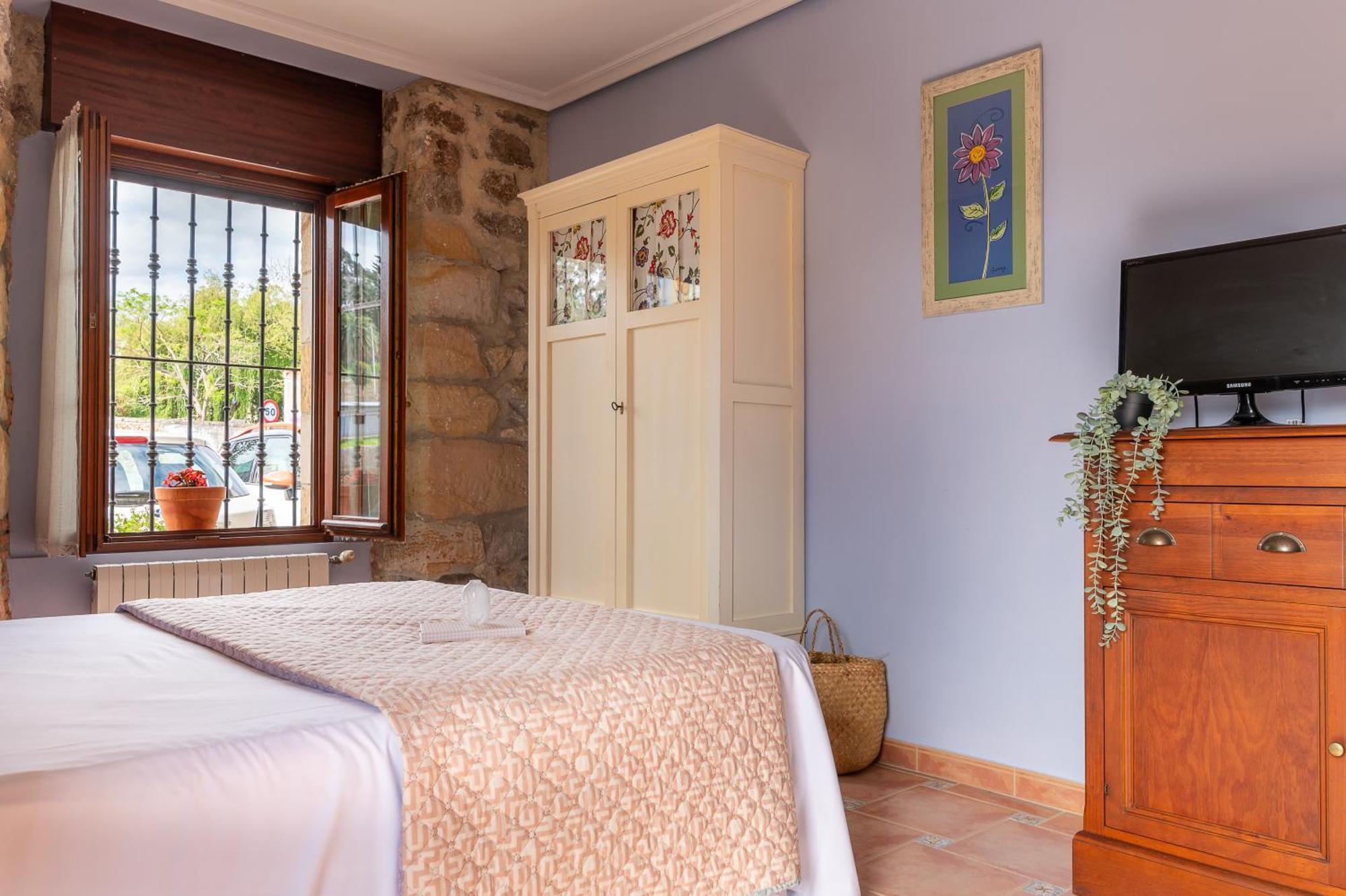 Apartamentos El Cruce De Moraton Cóbreces Εξωτερικό φωτογραφία