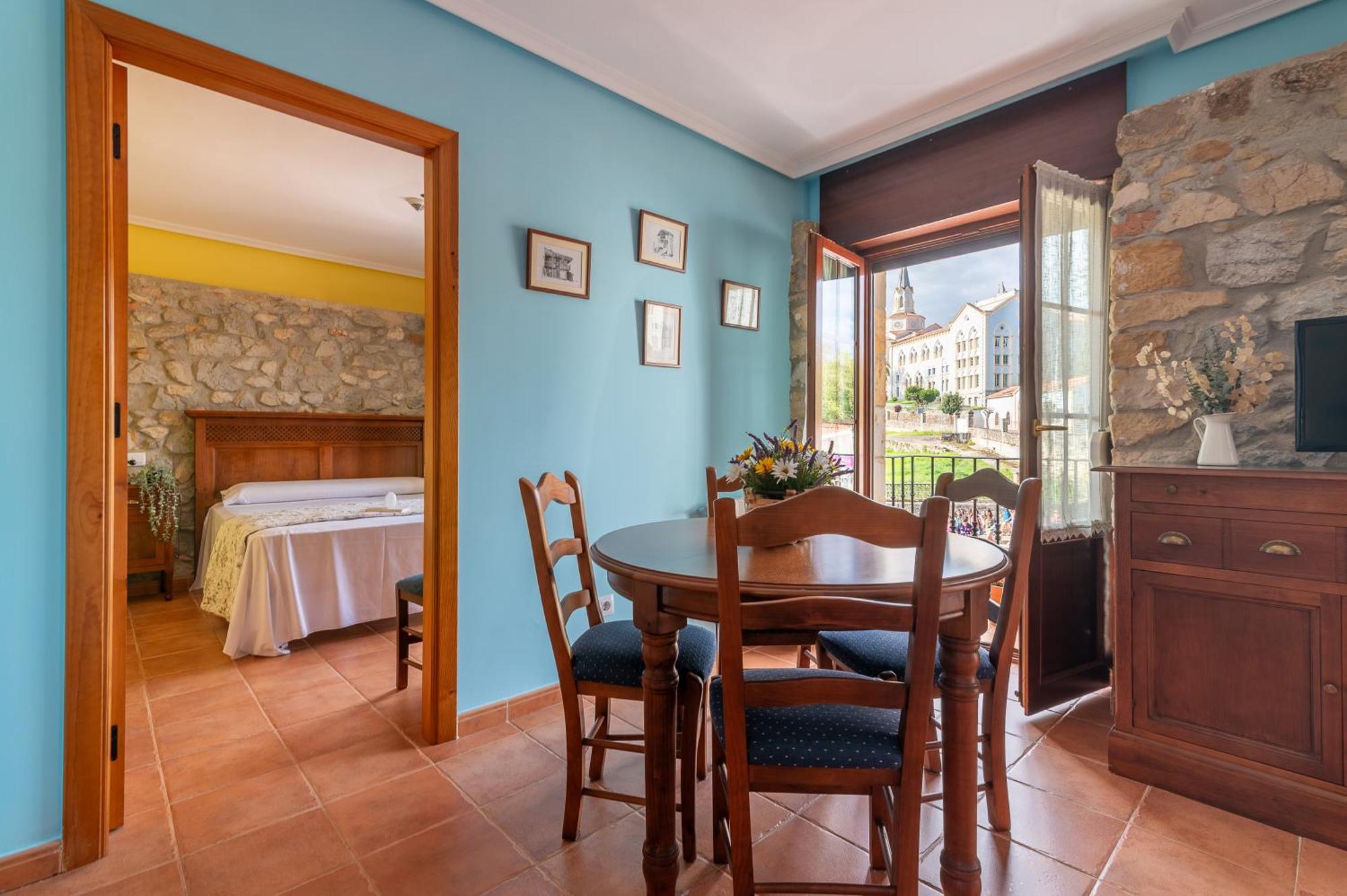 Apartamentos El Cruce De Moraton Cóbreces Εξωτερικό φωτογραφία